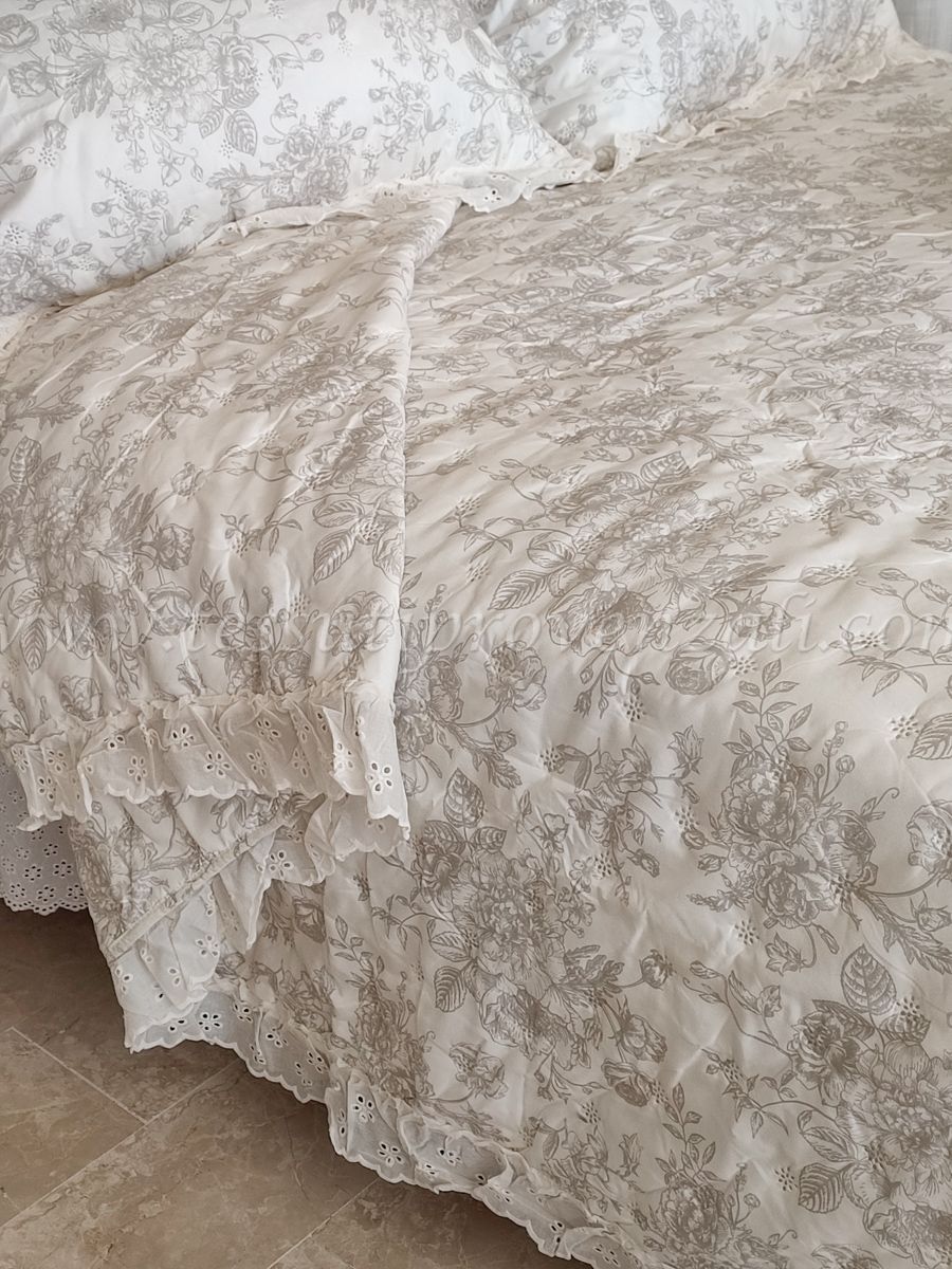 Blanc Mariclo boutis trapuntino singolo serie Fru Fru con gala alta 10 cm.