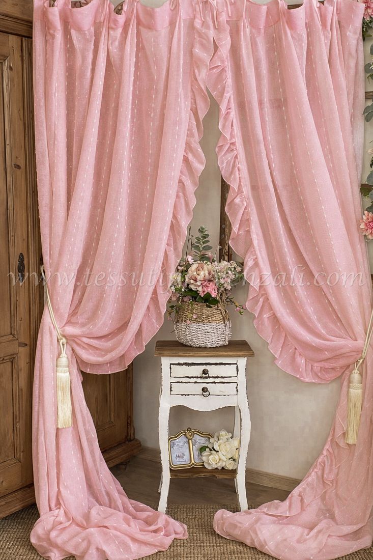 Blanc Mariclo coppia tendoni con volant laterale serie Plumetis cm. 150 x 290 colore rosa