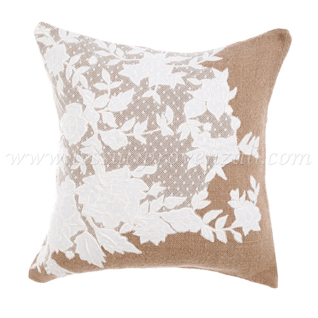 Blanc Mariclo cuscino in juta e cotone shabby con pizzo cm. 45x45