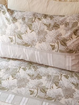 Blanc Mariclo parure copripiumino matrimoniale con stampa floreale serie Ortensie