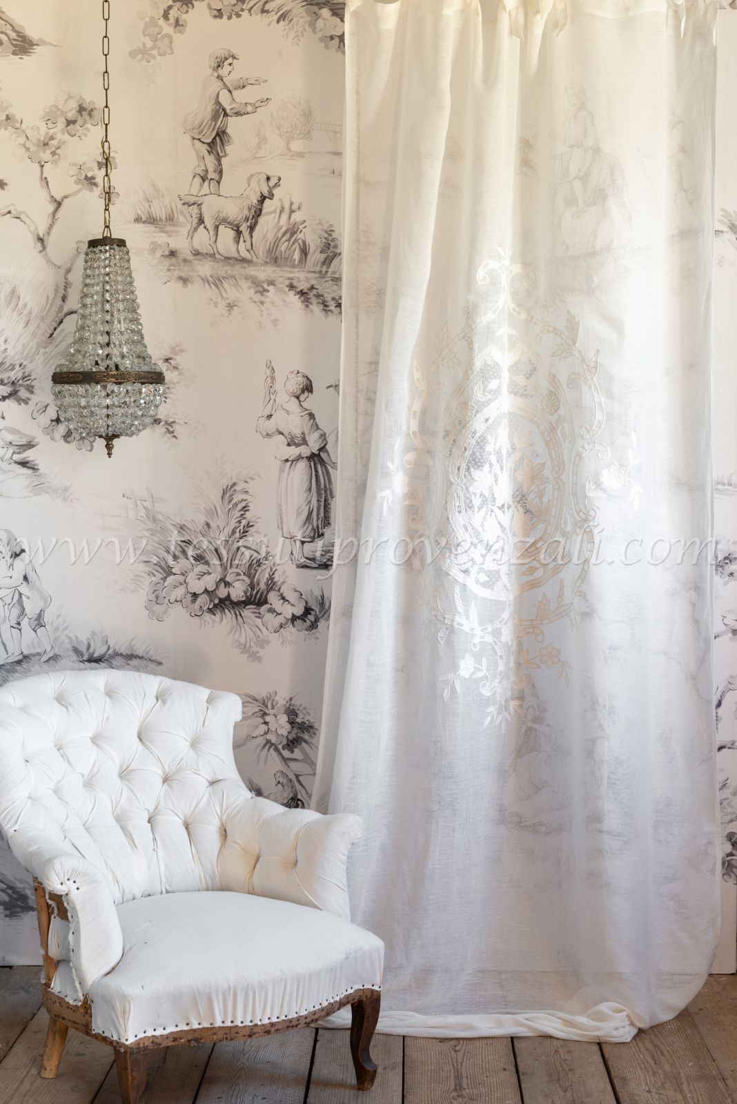 Blanc Mariclo tendone misto lino con rosone centrale ricamato serie Dentelle Versailles cm. 140x290 h. 