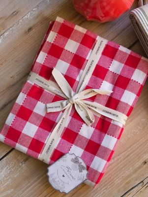 Blanc Mariclo tovaglia serie Colazione sull'erba cm. 140x270 variante quadri rosso / bianco