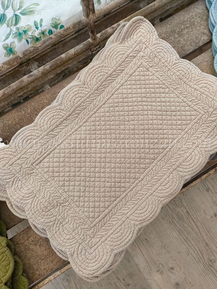 Blanc Mariclo tovaglietta boutis rettangolare serie Carmen colore beige