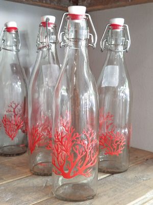 Bottiglia in vetro con decoro coralli serie Plage 500 ml.