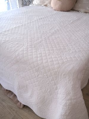 Boutis trapuntino in cotone provenzale serie Bastidon Autrefois colore bianco cm. 230x250