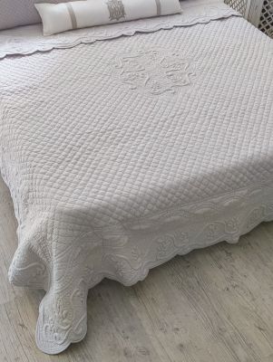 Boutis trapuntino provenzale in cotone serie Turpento Autrefois cm.240x260 colore grigio perla