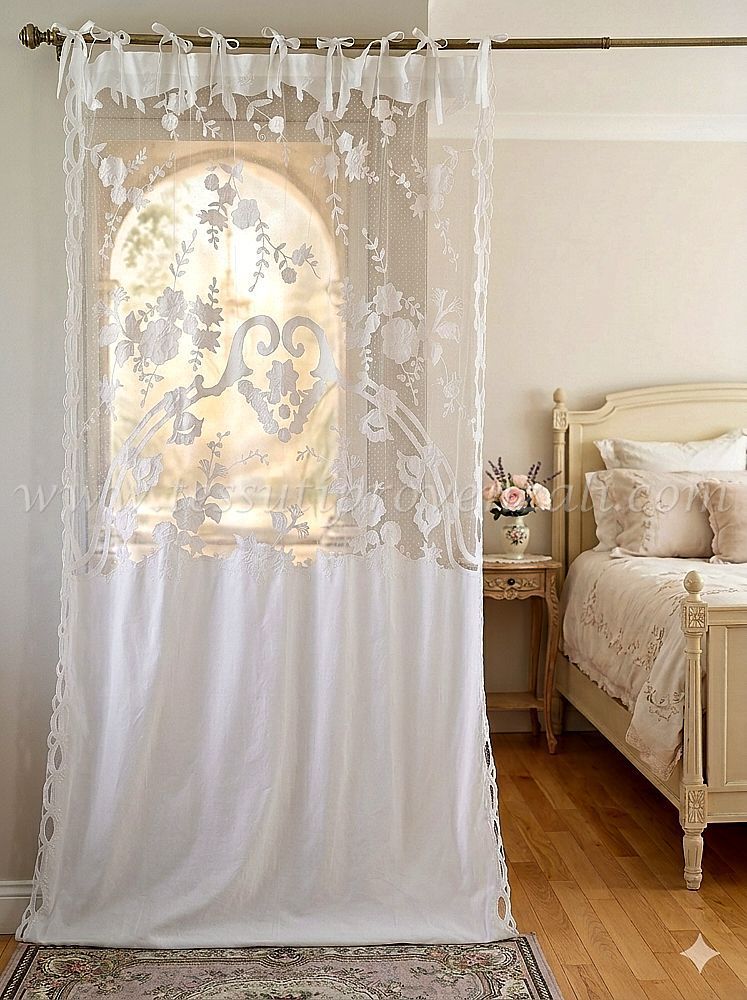 Tenda con Tulle e Ricami serie Parthenope cm.140x290 h.