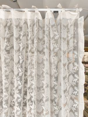 Tenda in tulle ricamato serie Claire cm. 145x290 h.
