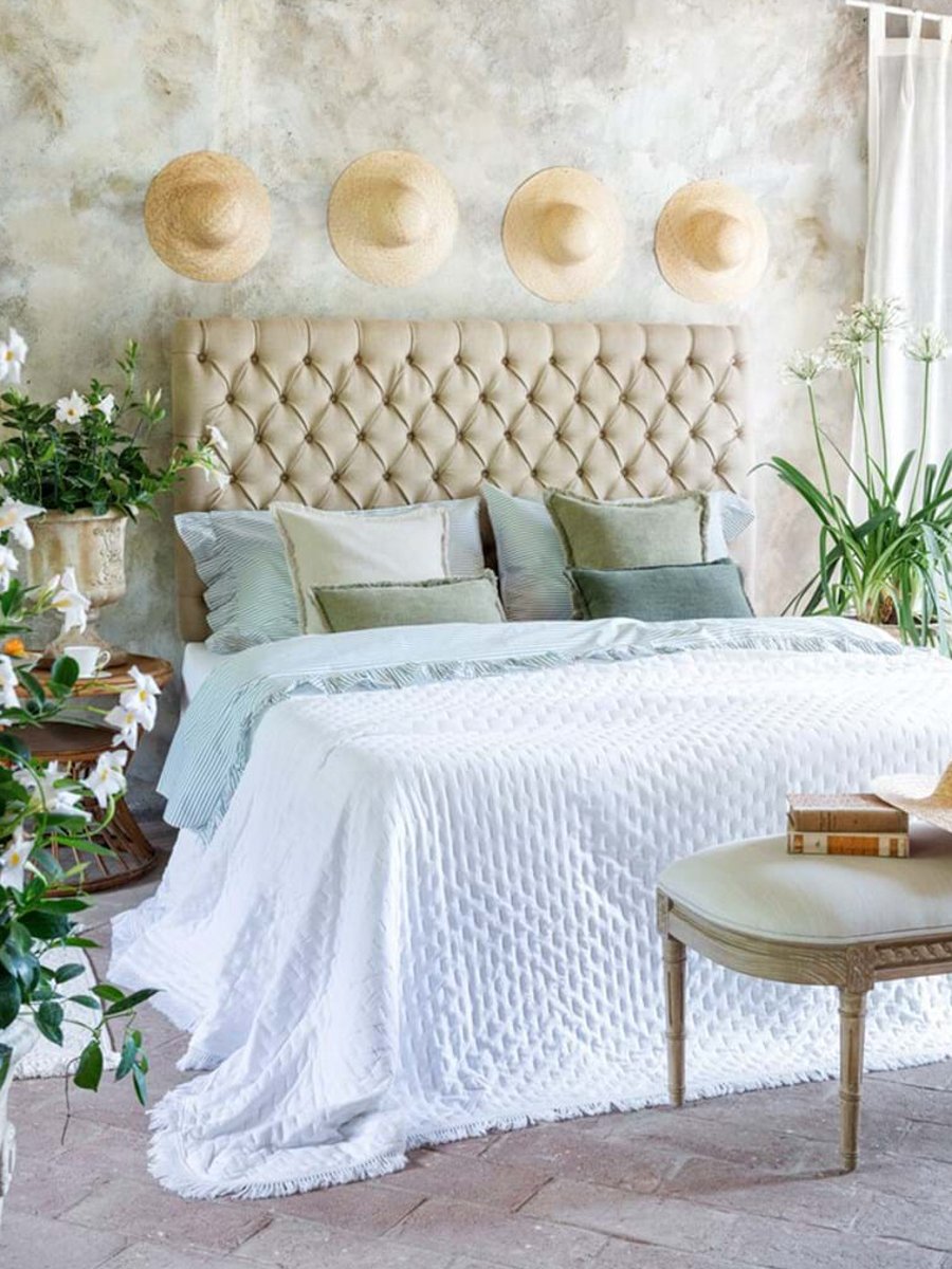 Blanc Mariclò Tagesdecke für Doppelbett mit Fransen – Serie Petali Uniti, Weiß